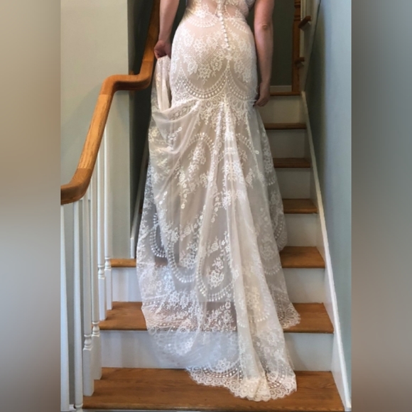 BHLDN Cascading Wedding Dress size 12 - Picture 2 of 14